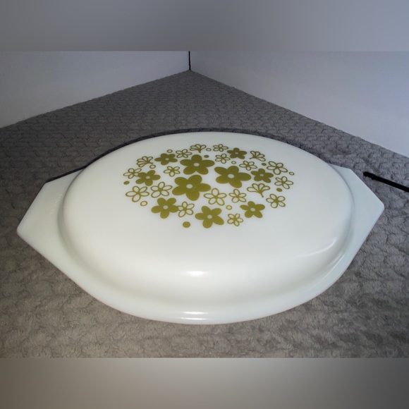 VINTAGE PYREX CRAZY DAISY CASSEROLE DISH - Picture 2 of 9